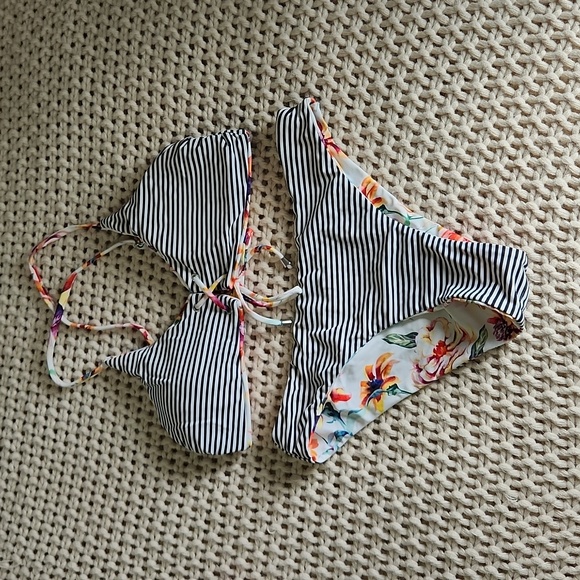 Reversible Bikini - Picture 2 of 2